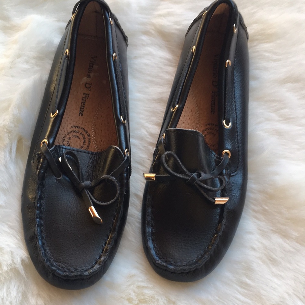 VITTORIO D’ FIRENZE WOMEN FLATS SIZE 6.5